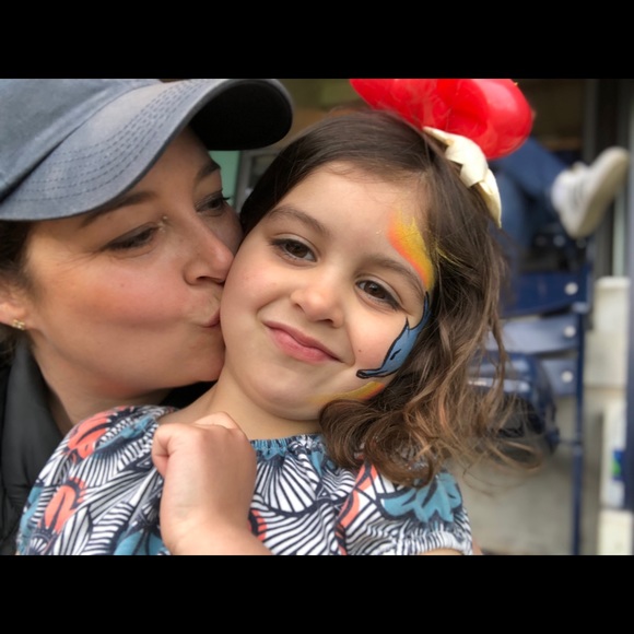 Meet your Posher, HI! I’m Meg - Picture 12 of 12